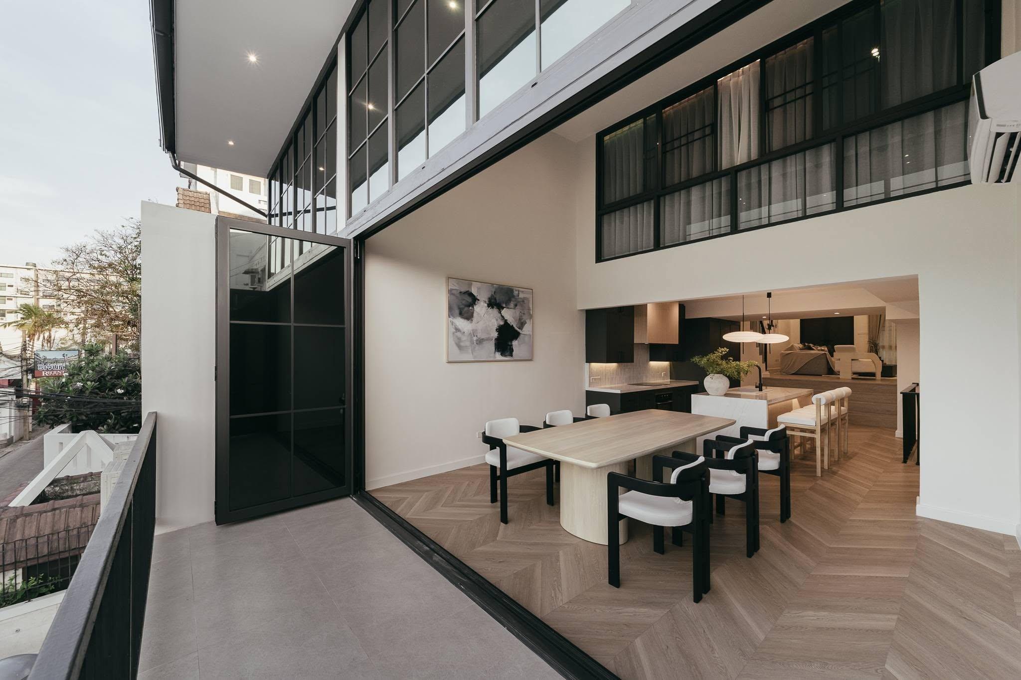 Regent 71 Place 5BR Townhouse Near BTS Phra Khanong